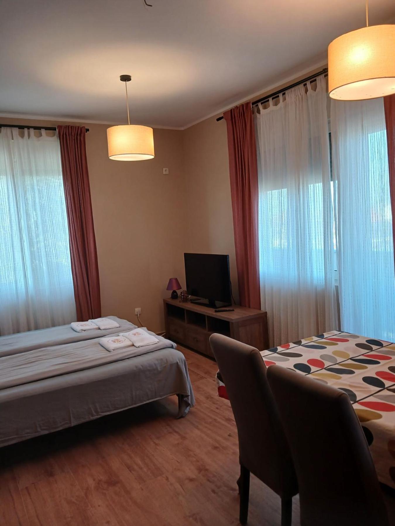 Roomsapartments Popcourt Панчево Экстерьер фото